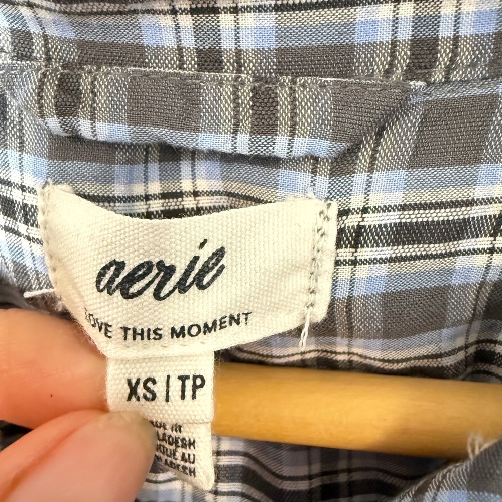 Aerie Plaid Cropped Button Up‎ Shirt Womens XS Blue Grey Long Sleeve Casual - Picture 3 of 8